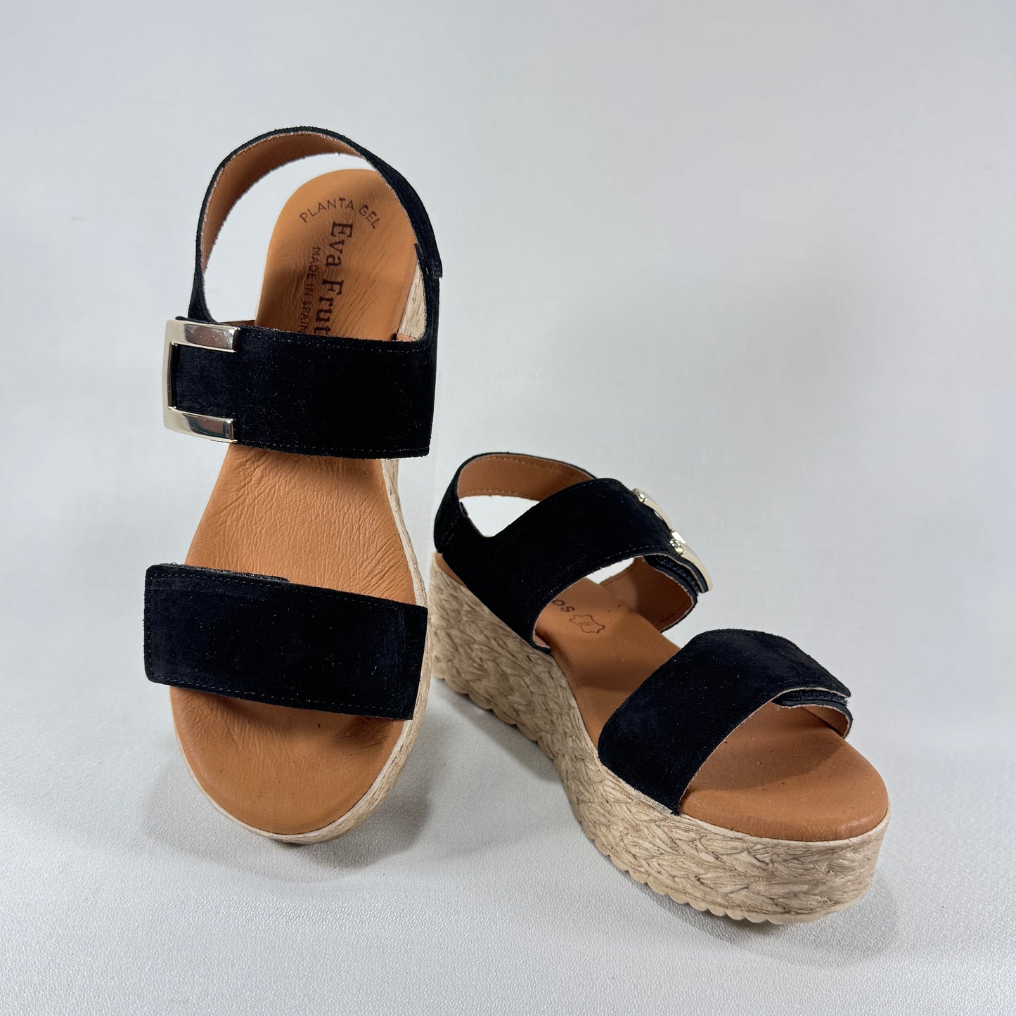 SANDALIA CUÑA SERRAJE NEGRO EVA FRUTOS 724