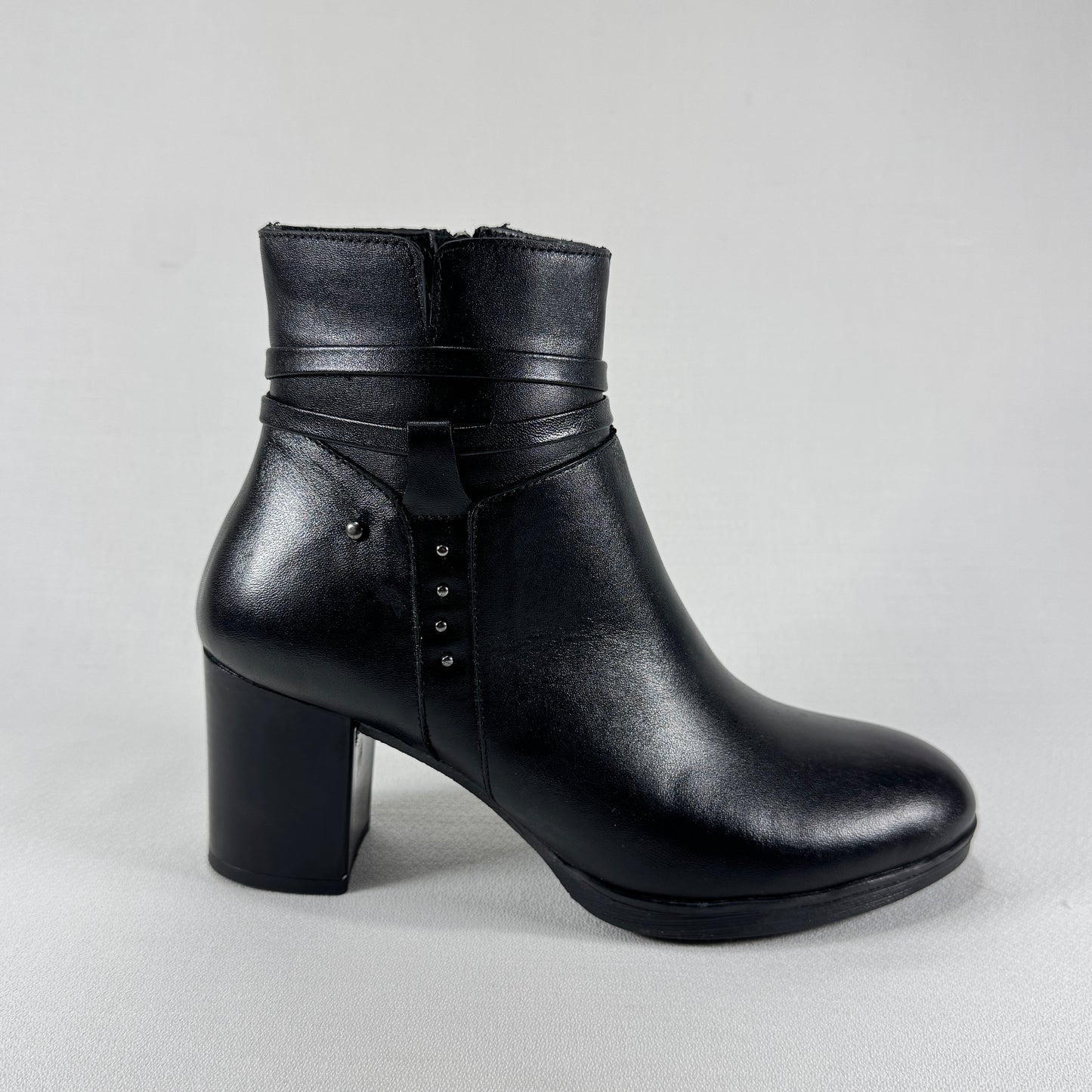 48+ HOURS BOTIN TACÓN PIEL NEGRO