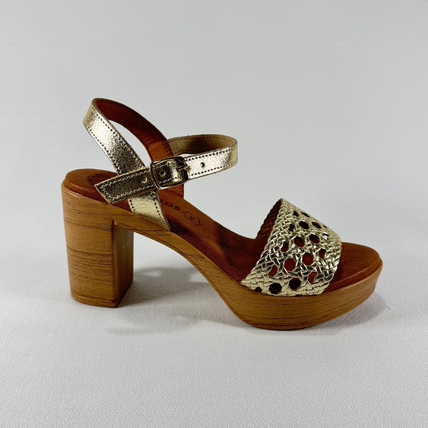 SANDALIA DE TACÓN EVA FRUTOS ORO CANGU 6889
