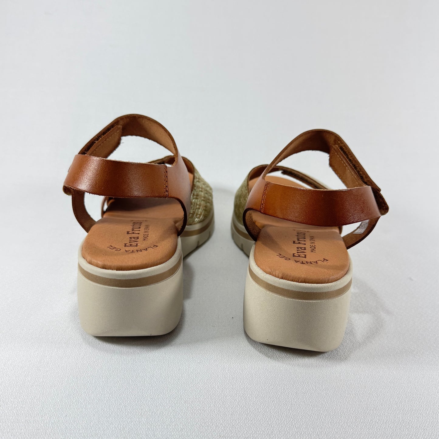 SANDALIA CUÑA AVELLANA CORFU ORO EVA FRUTOS 6410
