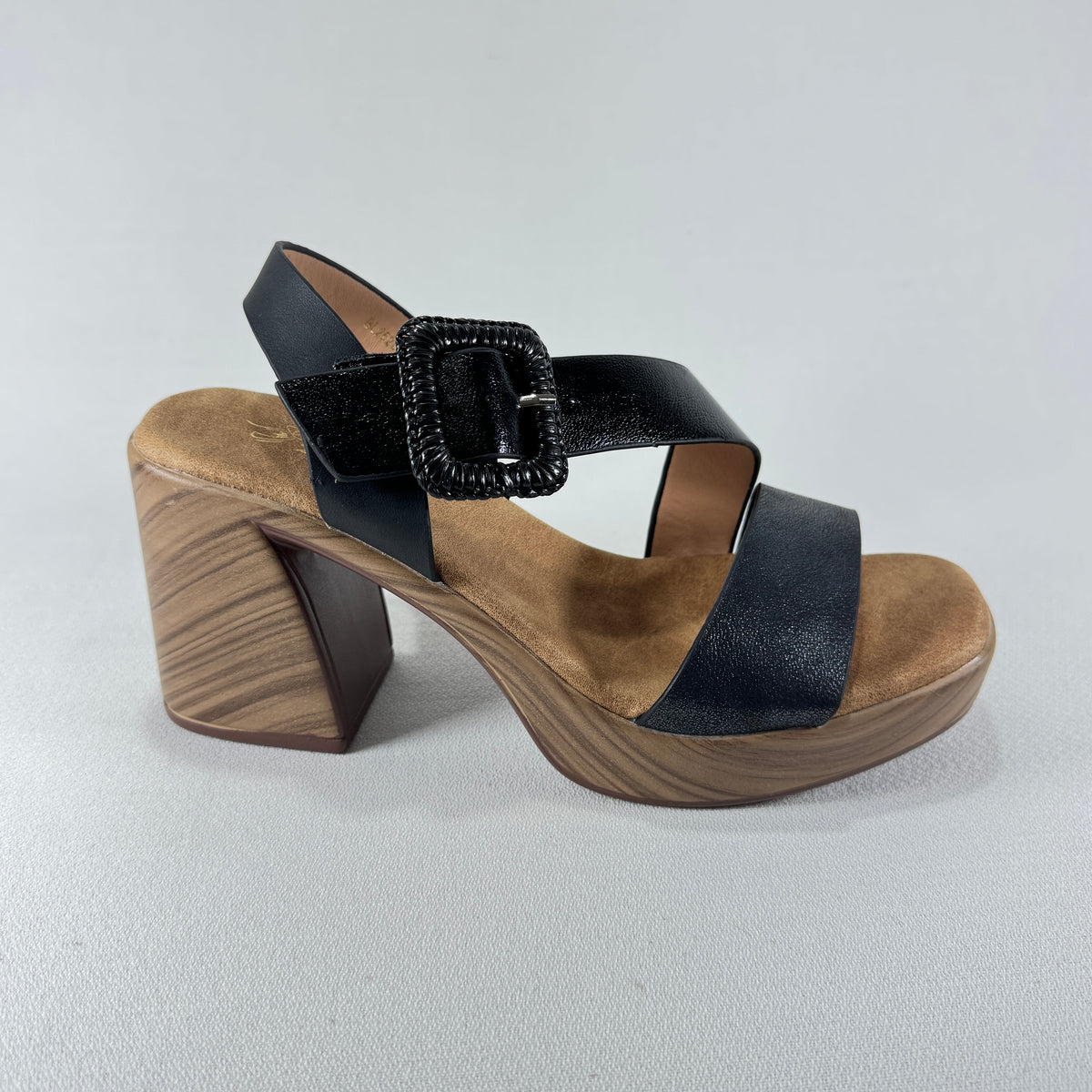 SANDALIA TACON NEGRO HEBILLA DAVINIA BL2620-4