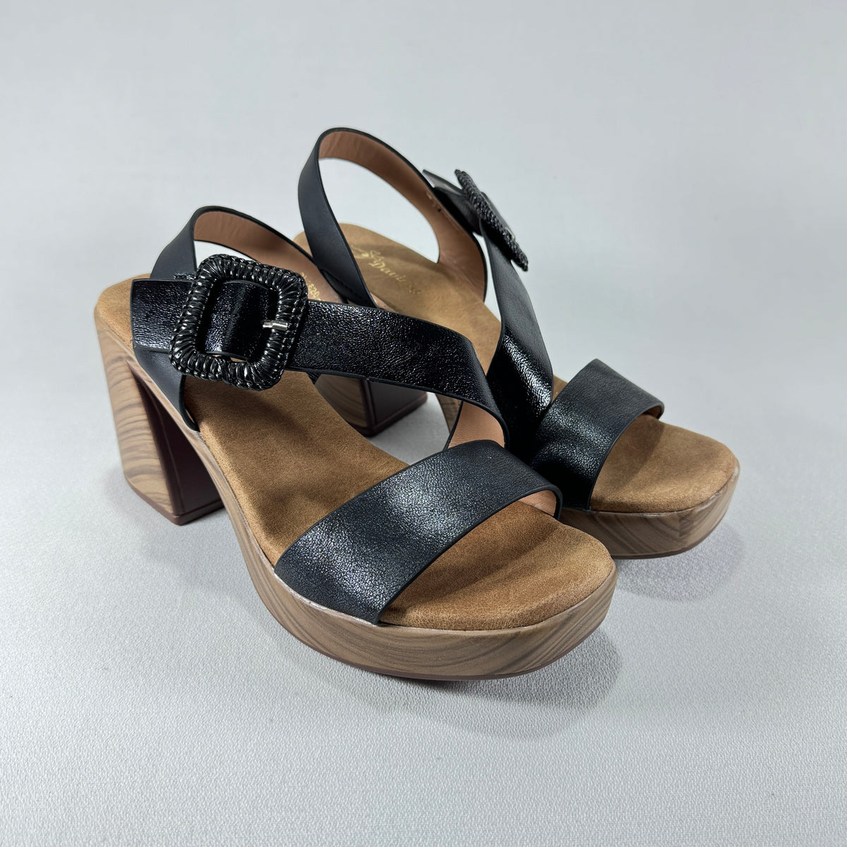 SANDALIA TACON NEGRO HEBILLA DAVINIA BL2620-4